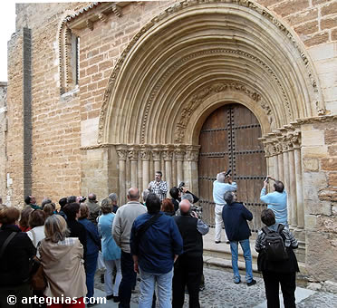 Otro de los puntos &aacute;lgidos del viaje fue la puerta oeste de la iglesia de El Salvador de Cifuentes