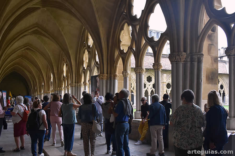 Claustro