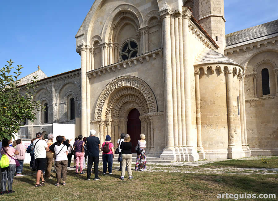 Abad&iacute;a de Aulnay-de-Saintonge