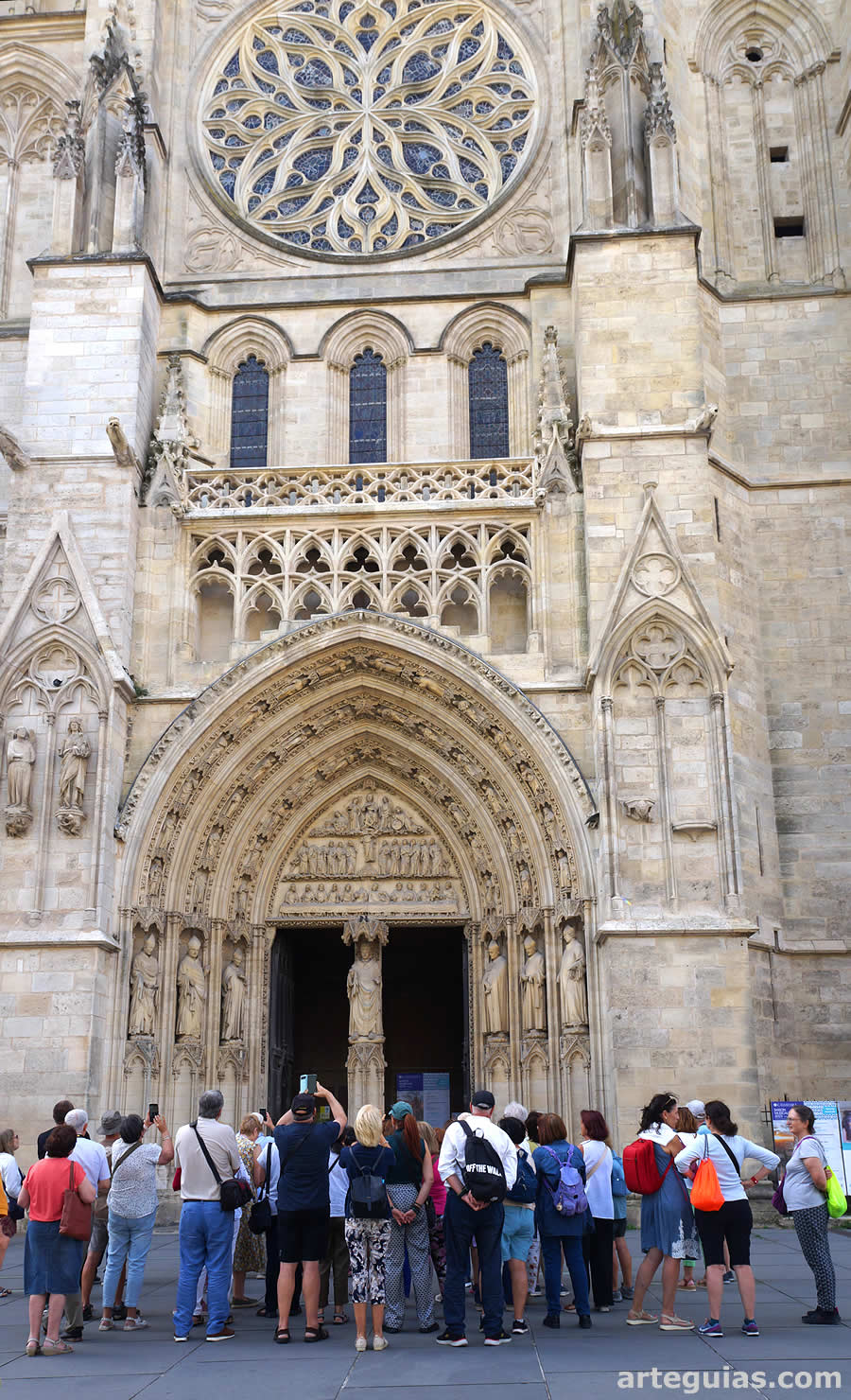 Fachada septentrional de la catedral de Burdeos