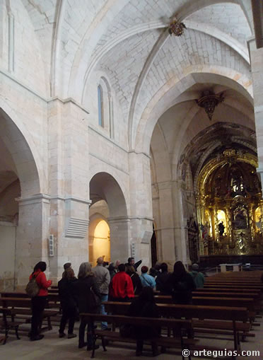 La primera visita fue al Monasterio de Santa Mar&iacute;a de Huerta. En este caso, la iglesia