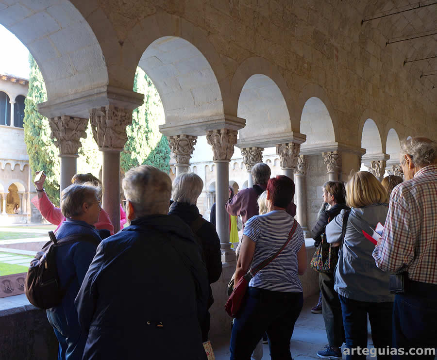 Explicaciones sobre la iconografía del claustro de Sant Cugat del Vallès