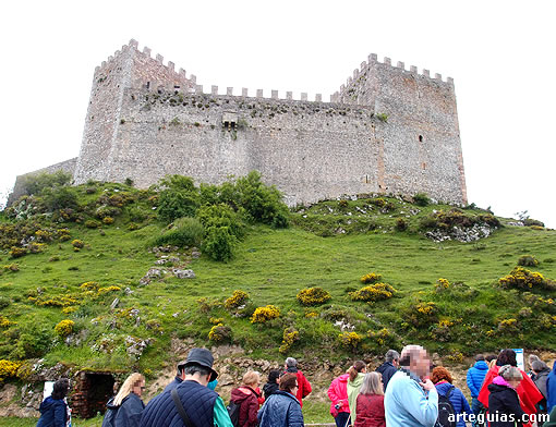 Llegada al espectacular castillo de Argüeso