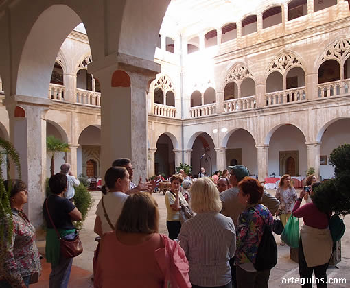 Claustro g&oacute;tico de la Hospeder&iacute;a