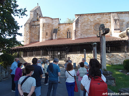 Explicaciones de la iglesia de Galdakao