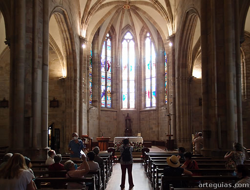 En el interior de la iglesia de San Severino de Balmaseda