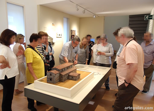 Interesantes maquetas y paneles dentro del Museo de las Peregrinaciones