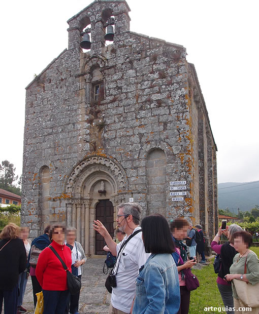 Sábado por la mañana: visita a la iglesia de Herbón