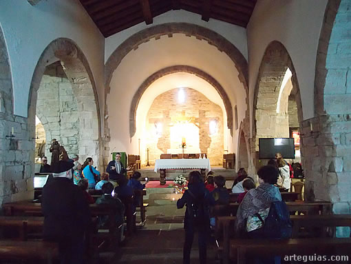 Primera visita del viernes: el santuario de Santa María de O Cebreiro