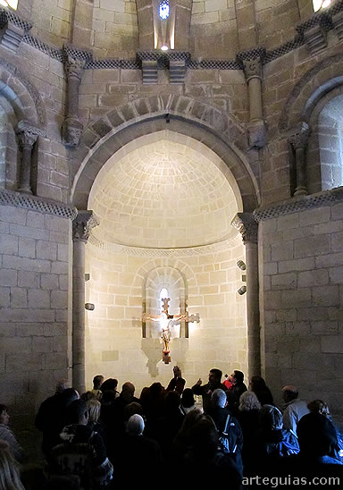 En el interior de El Santo Sepulcro de Torres del Río