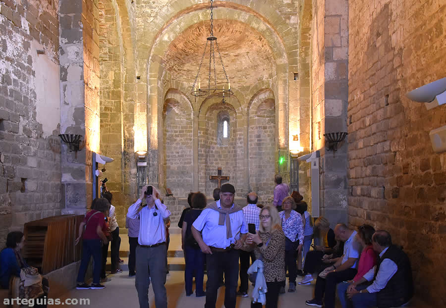 Visita al interior de Sant Pere de Ponts