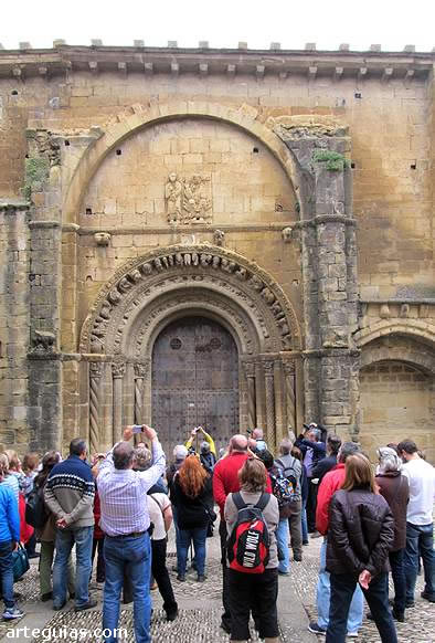 Explicaciones y fotografías de Santa María