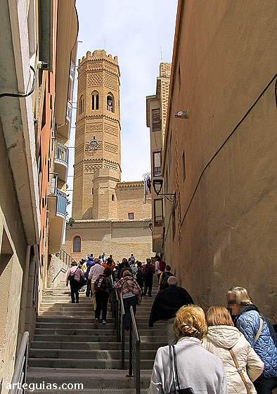 Camino de la iglesia mudéjar de Santa María