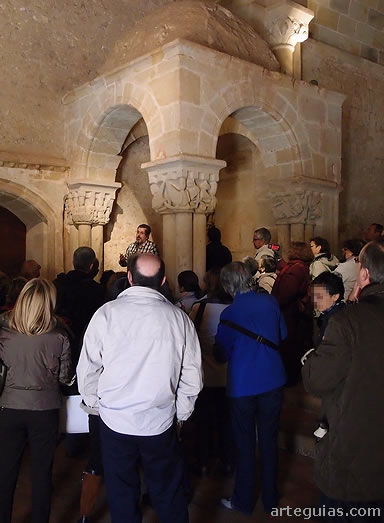 Explicaciones sobre la funcionalidad de los ciborios de San Juan de Duero