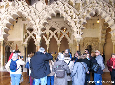 Visita al entramado árabe de La Aljafería