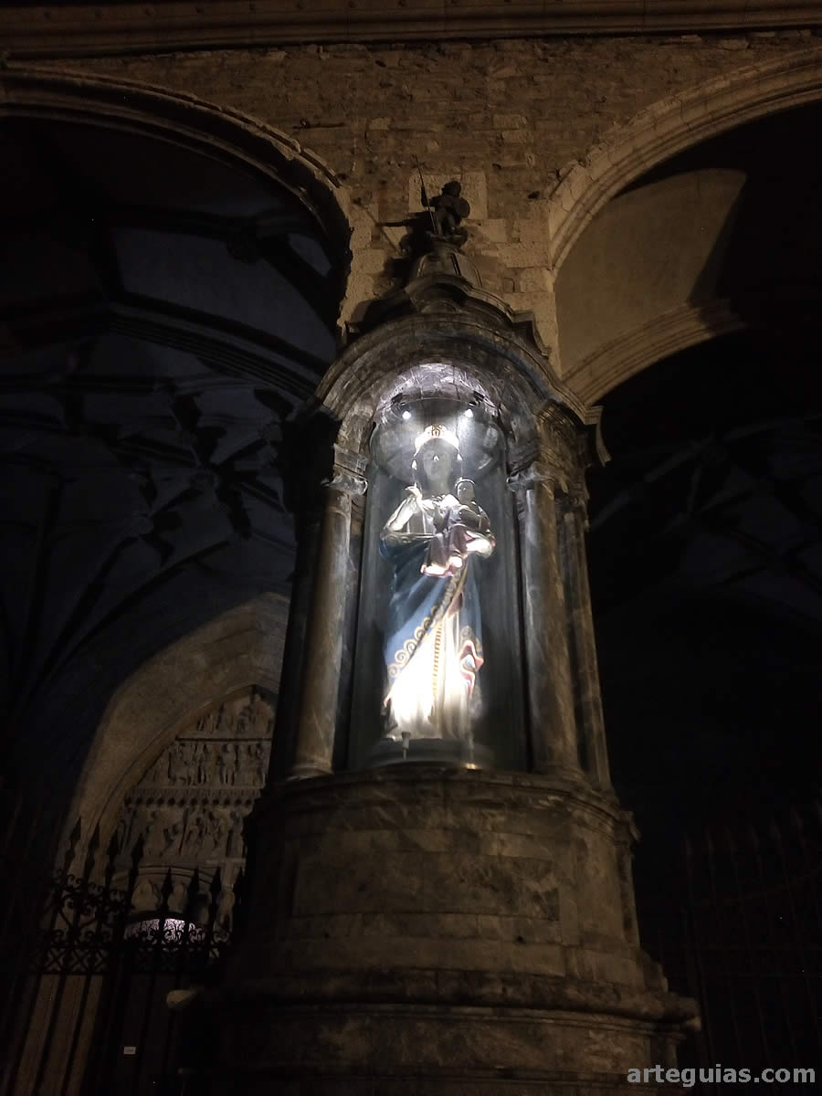Répica de la Virgen Blanca en la iglesia de San Miguel de Vitoria