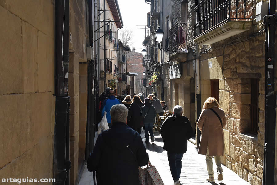 Caminando por las calles de Laguardia
