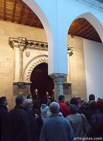Al anochecer visitamos la Capilla mudéjar de San BArtolomé. Siglo XIV