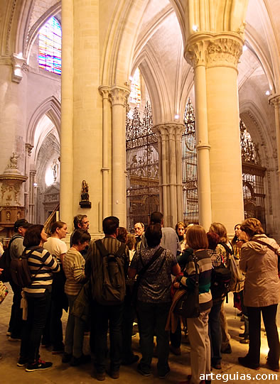 Dentro de la catedral