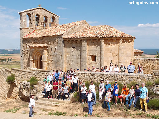 Foto de familia en la iglesia de Perdices