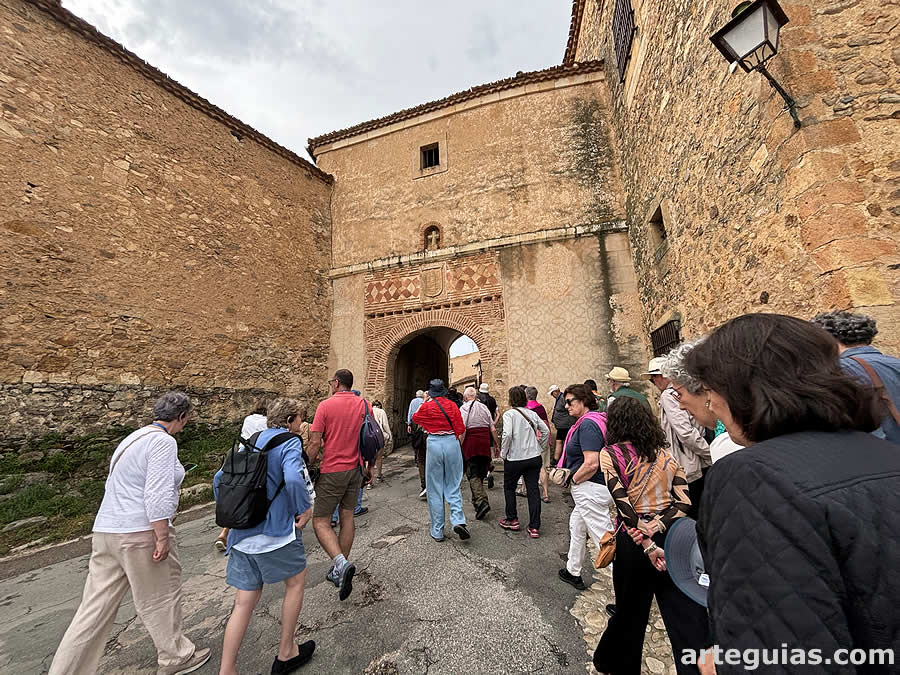 Momento en que accedimos a Pedraza por su puerta mudéjar