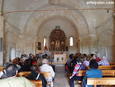 Interior del este templo románico de origen monástico