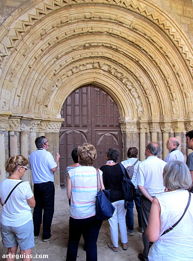 El sábado por la mañana visitamos la iglesia de San Pedro de Amusco