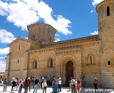 Los más de 300 canecillo de la iglesia de Frómista nos permitiron hacer búsquedas entre todos los asistentes