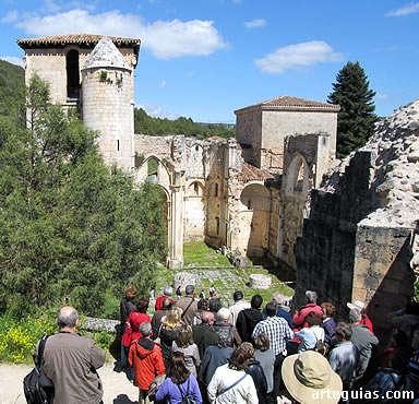 Preciosas vistas de la iglesia de Arlanza