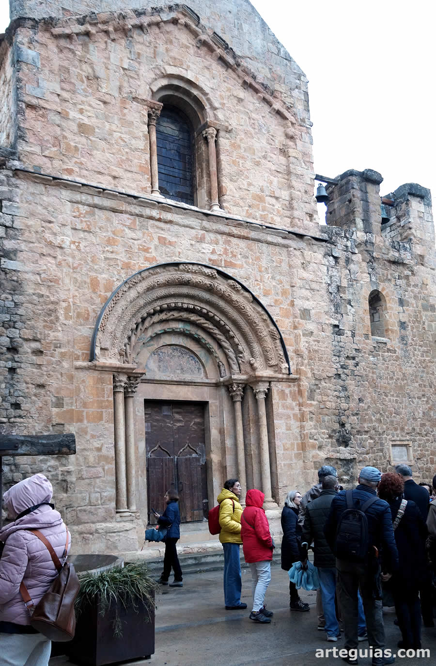 Explicaciones de la historia de Santa María de Lladò