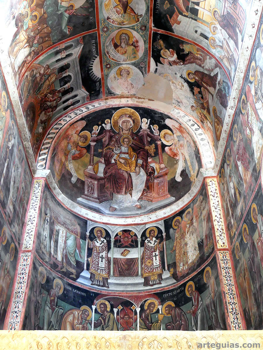 Maravillosas pinturas en la cabecera de la iglesia del Monasterio de Kaisariani