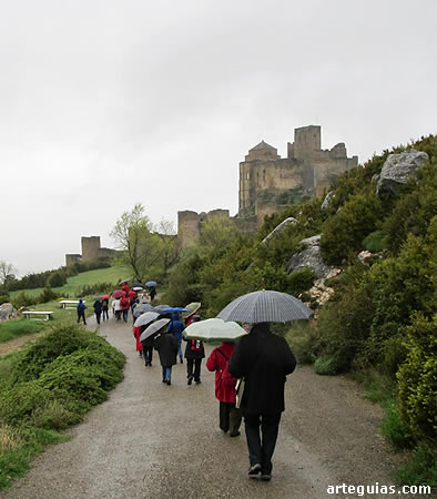Sábado por la mañana. A las 10 en punto nos dirigimos al emblemático castillo de Loarre