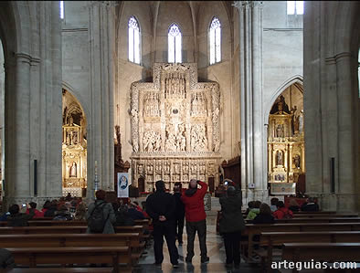 En el interior de la catedral