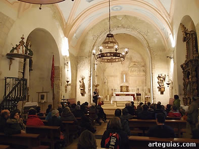 En el interior de la iglesia de Sotosalbos