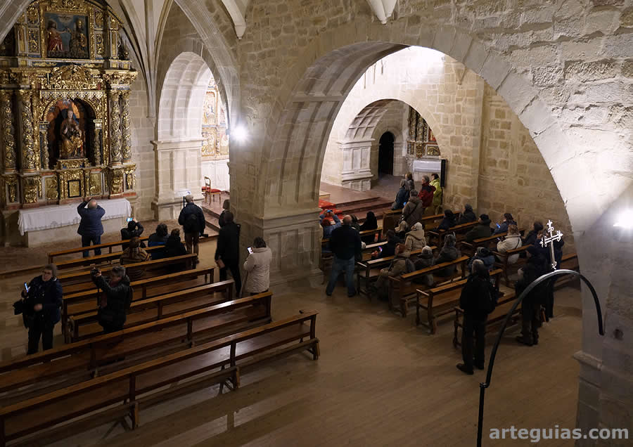 Interior de la iglesia de Santa María de Sajazarra