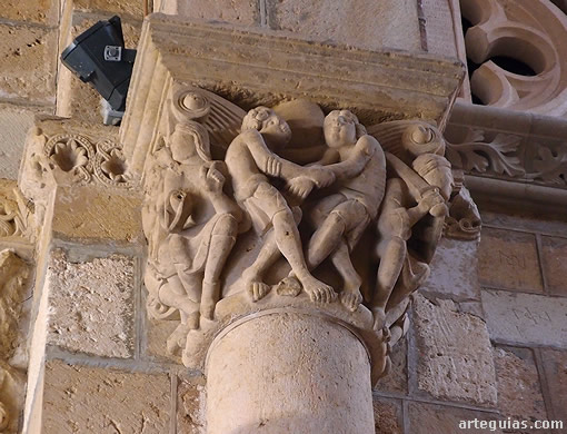 Capitel interior de la iglesia de San Isidoro