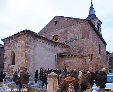 Anochecer ante la iglesia de Santa Mar&iacute;a del Mercado