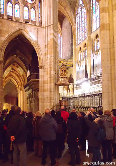 En el interior de la catedral