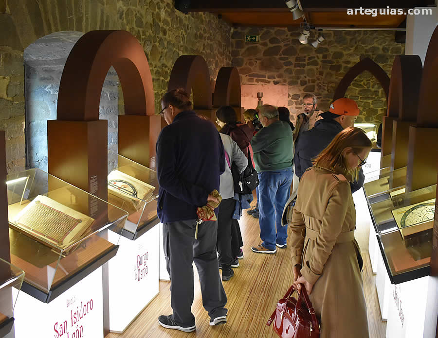 Exposición sobre los códices beatos en la Torre del Infantado de Potes