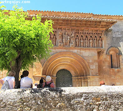 Fachada de Moarves de Ojeda