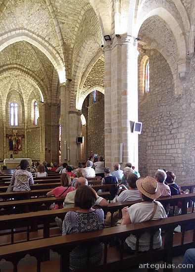 Interior del templo de Santo Toribio de Liébana