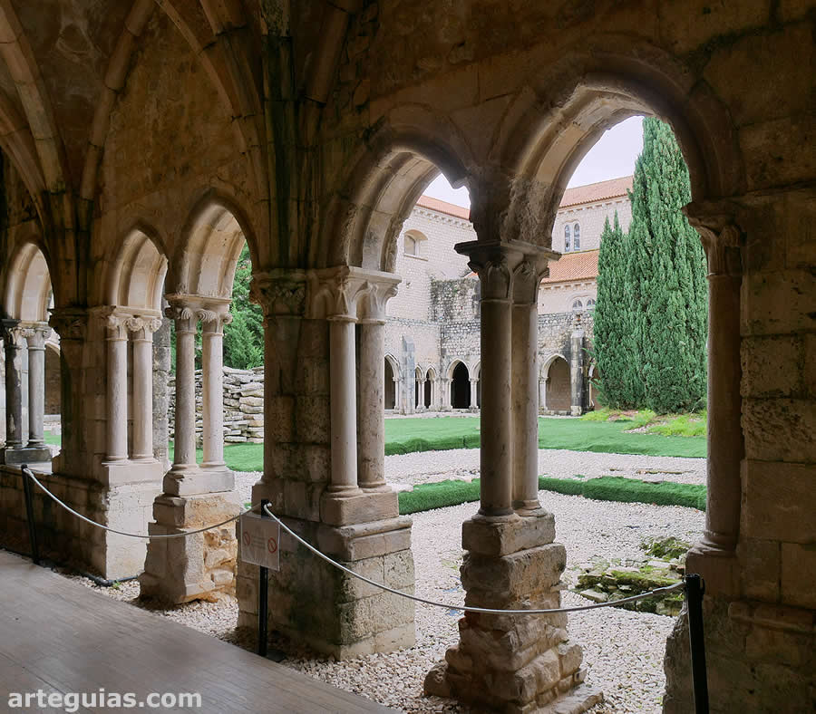 Claustro de San Francisco de Santar&eacute;m