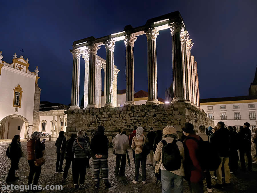 Explicacionse sobre el templo romano de &Eacute;vora