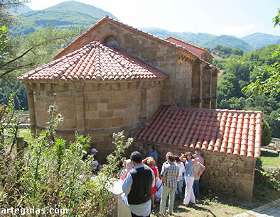 Última visita del viaje: el domingo por la tarde en San Pedro de Arrojo