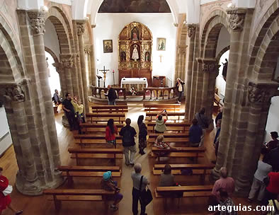 Interior de Santa María de Villanueva de Teverga