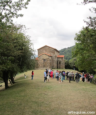 Viernes por la tarde: llegada a Santa Cristina de Lena