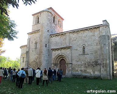 Costado norte de la Ermita de Monasterio de Rodilla