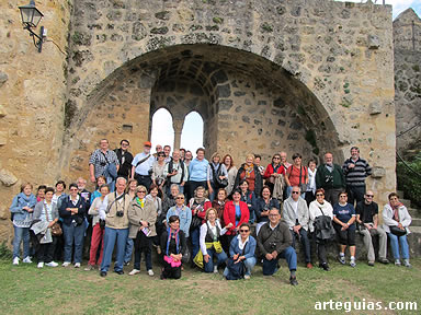 Foto de familia en el patio de armas