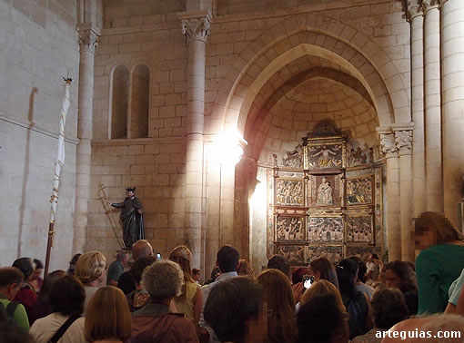 La iglesia del Monasterio de San Juan de Ortega estaba repleto de personas