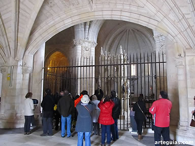 En el interior de San Juan de Ortega